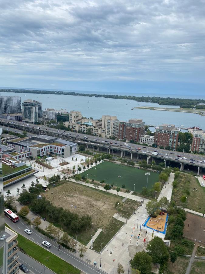 Toronto Downtown Luxurious Stylish 3 Bedroom 3 Bath 2 Balconies Near Rogers Centre Lakeview Condo Kültér fotó