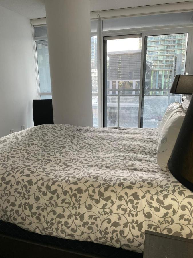 Toronto Downtown Luxurious Stylish 3 Bedroom 3 Bath 2 Balconies Near Rogers Centre Lakeview Condo Kültér fotó