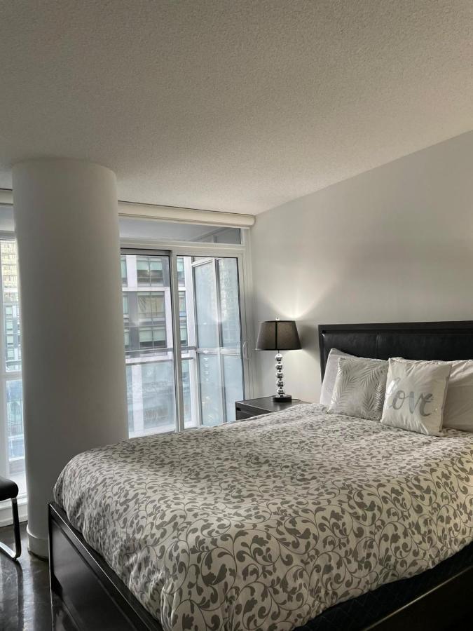 Toronto Downtown Luxurious Stylish 3 Bedroom 3 Bath 2 Balconies Near Rogers Centre Lakeview Condo Kültér fotó