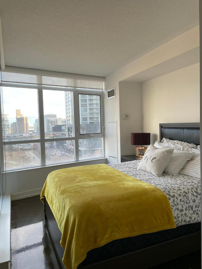 Toronto Downtown Luxurious Stylish 3 Bedroom 3 Bath 2 Balconies Near Rogers Centre Lakeview Condo Kültér fotó