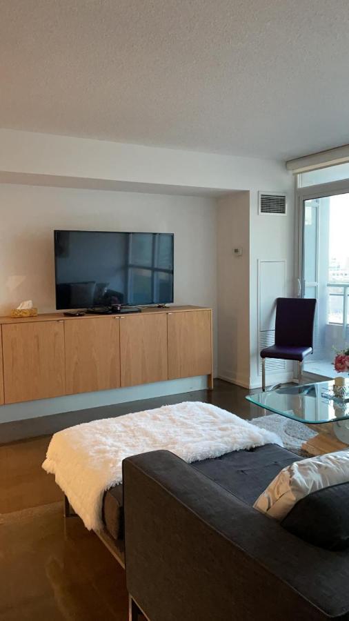 Toronto Downtown Luxurious Stylish 3 Bedroom 3 Bath 2 Balconies Near Rogers Centre Lakeview Condo Kültér fotó