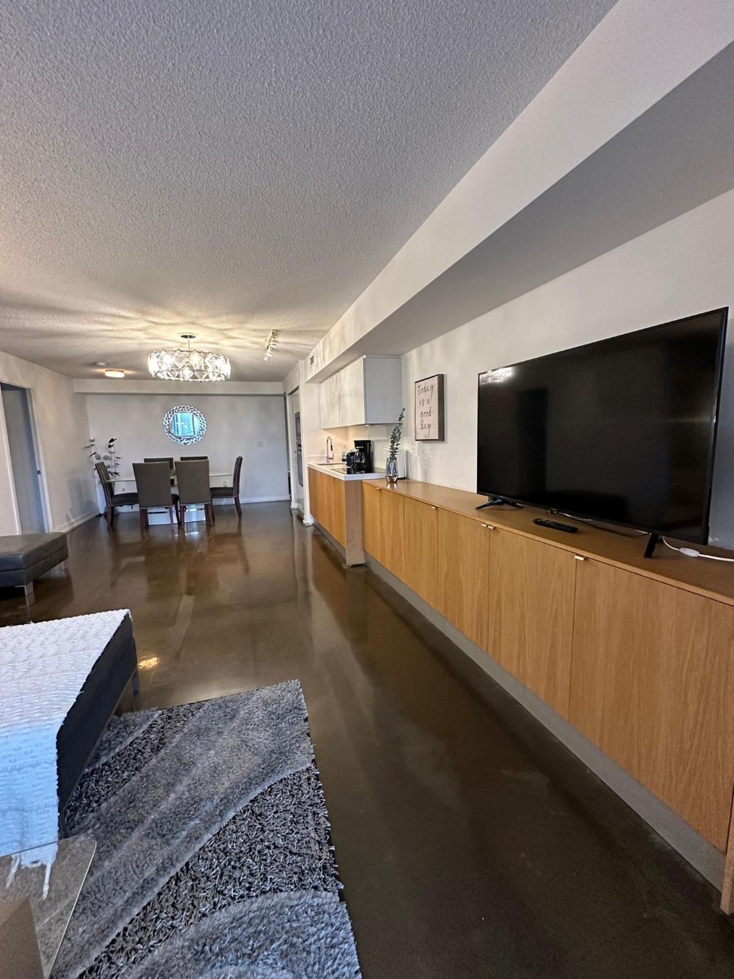 Toronto Downtown Luxurious Stylish 3 Bedroom 3 Bath 2 Balconies Near Rogers Centre Lakeview Condo Kültér fotó